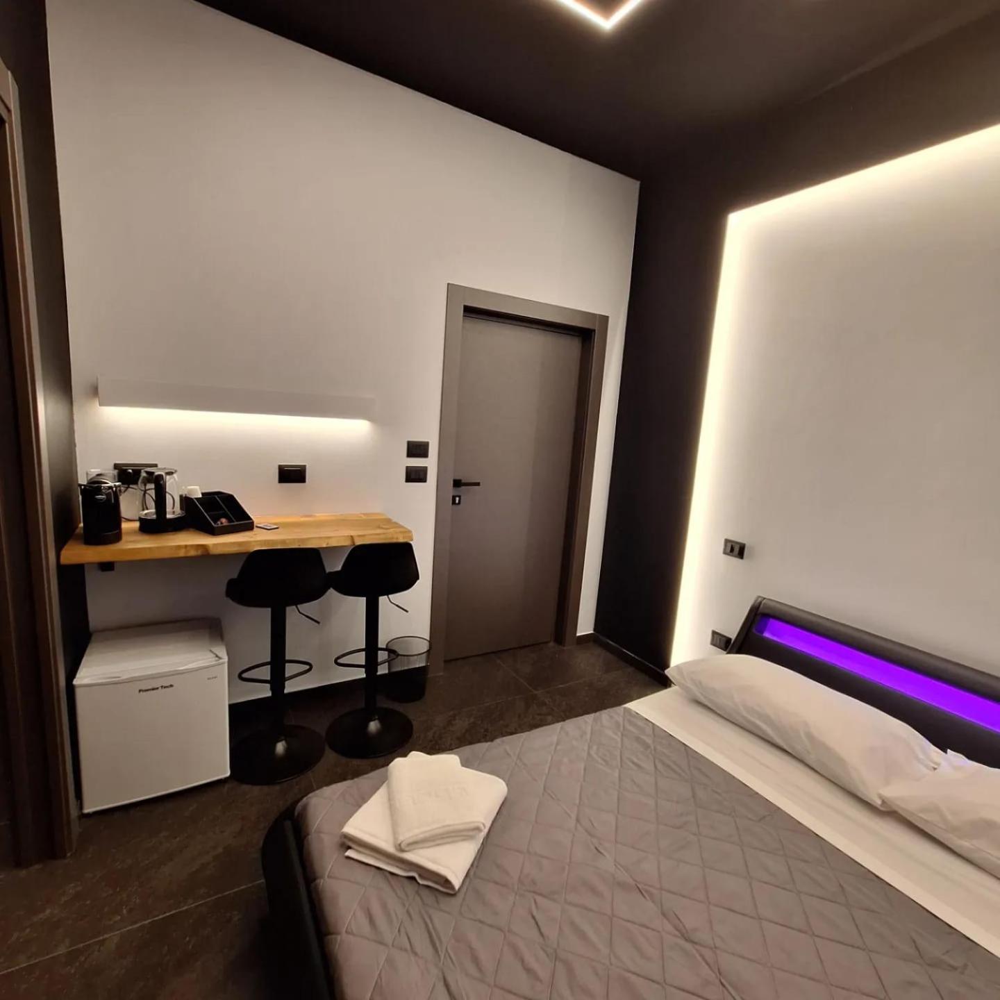 Dark & Light & Luxury Guest house Catania