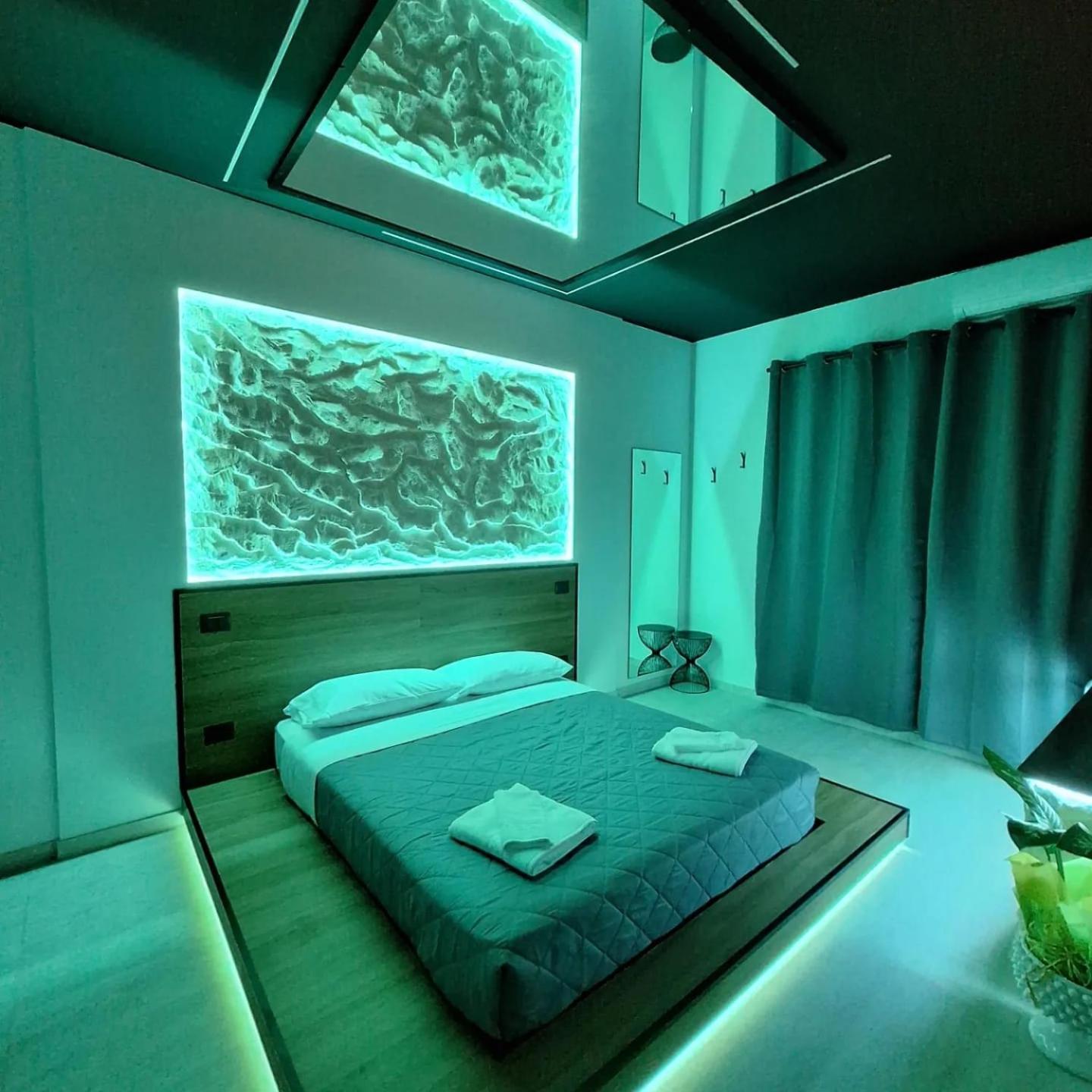 Guest house Dark & Light & Luxury *